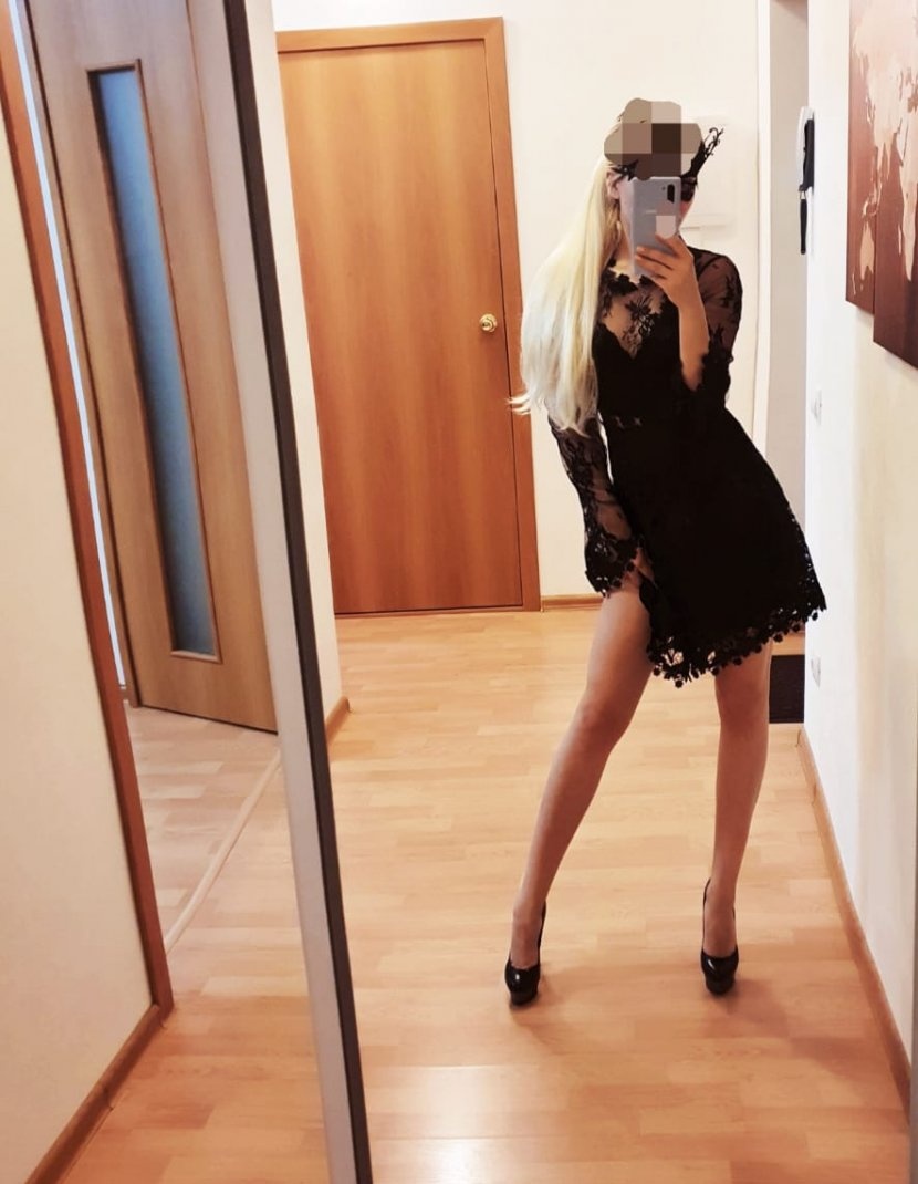 Александра привлекальеная девушка из Оленегорск цена от 3000 руб