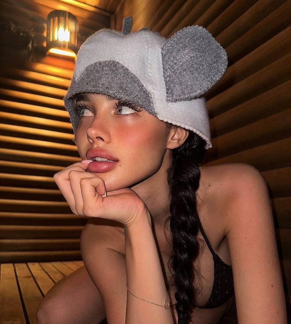 Дашка привлекальеная девушка из Оленегорск цена от 6000 руб