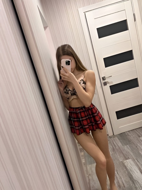 Алла привлекательная девушка из Оленегорск цена от 3000 руб