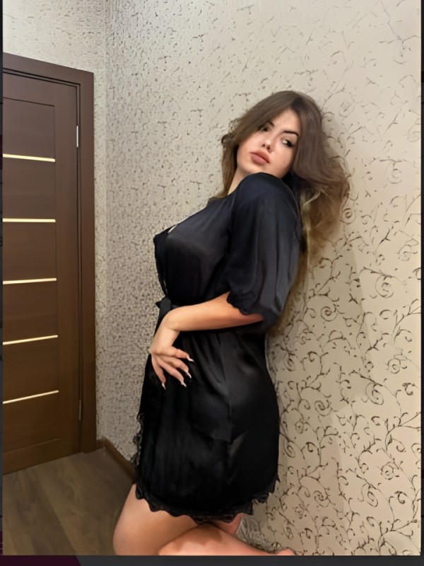 Ангелина привлекательная девушка из Оленегорск цена от 2000 руб