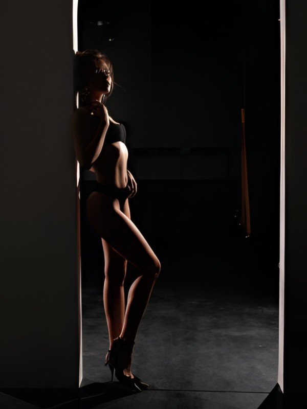 Азалия привлекательная девушка из Оленегорск цена от 5000 руб