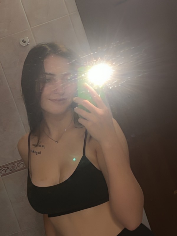 Богдана привлекательная девушка из Оленегорск цена от 4000 руб