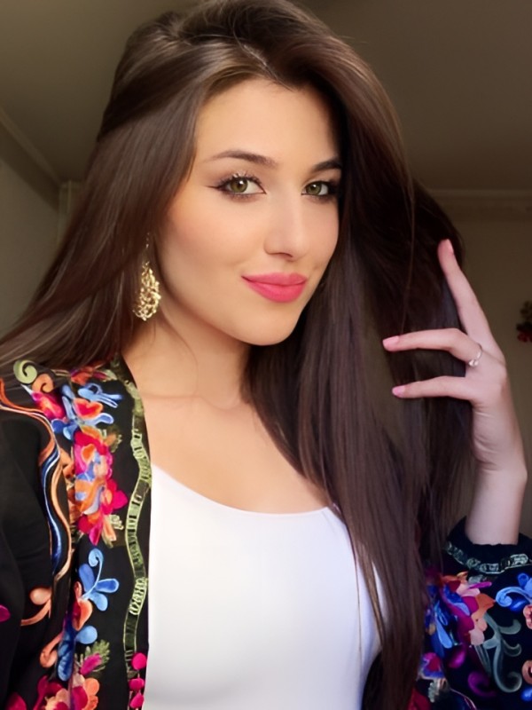 Элеонора привлекательная девушка из Оленегорск цена от 3000 руб