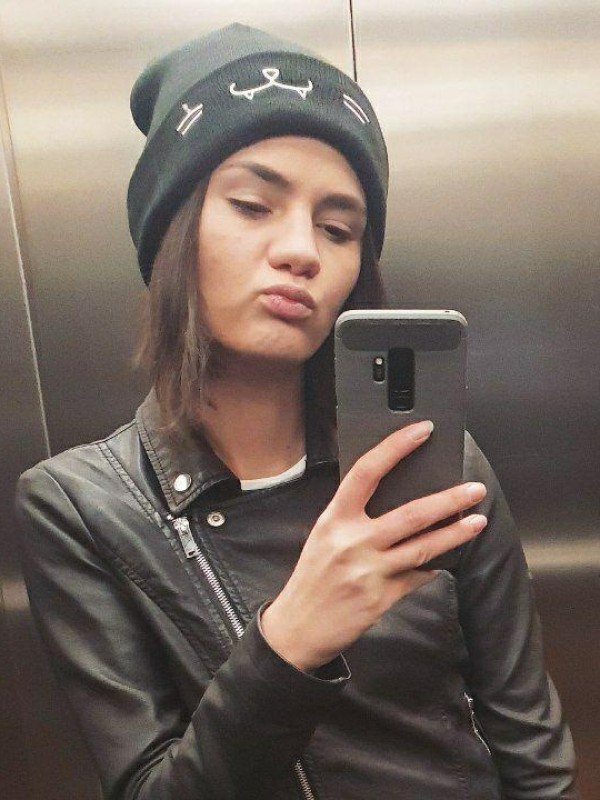 Анфиса привлекательная девушка из Оленегорск цена от 3500 руб