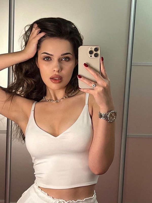 Ксюша привлекательная девушка из Оленегорск цена от 3000 руб